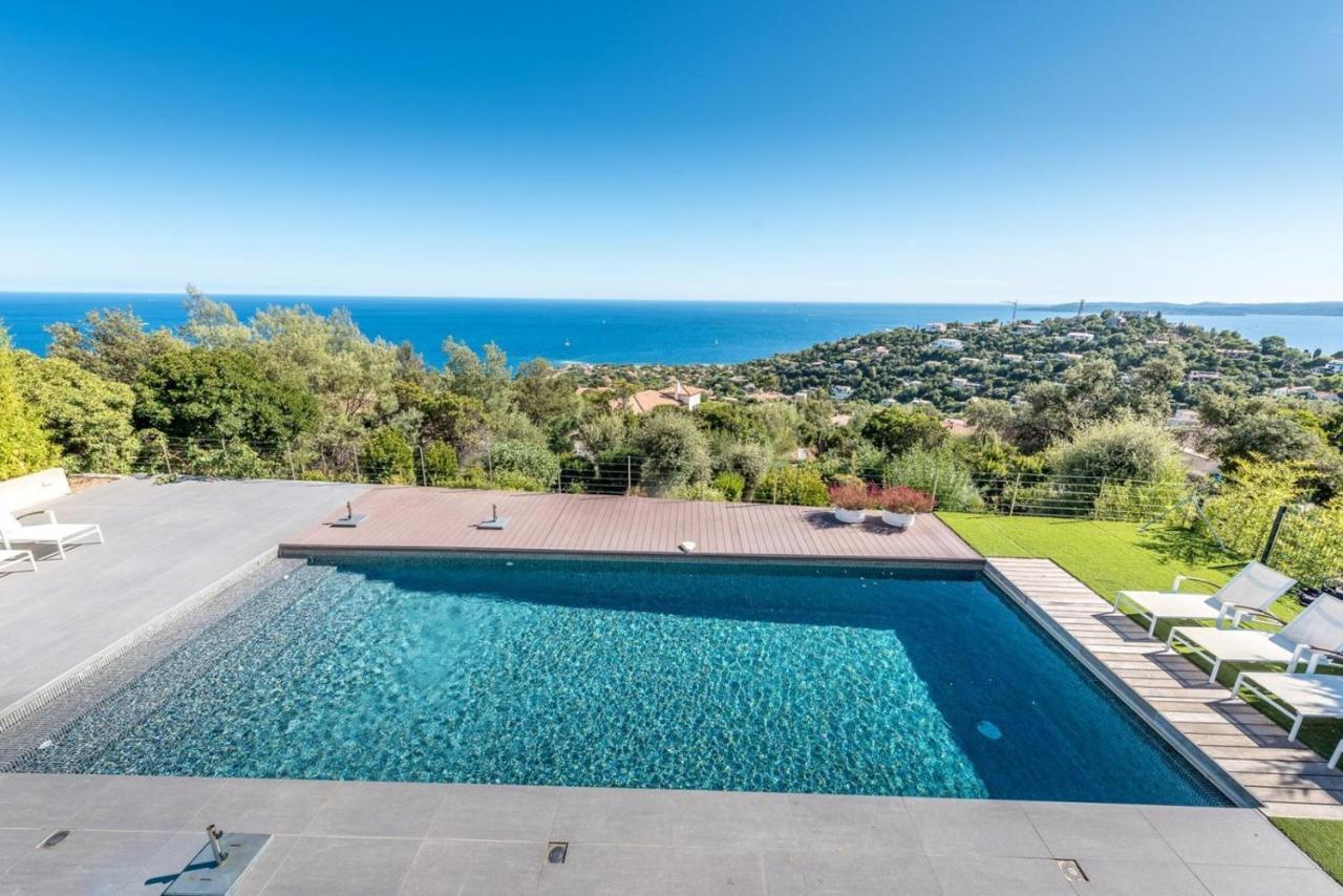Vue Panoramique Sur La Baie De St Tropez Βίλα Les Issambres Εξωτερικό φωτογραφία